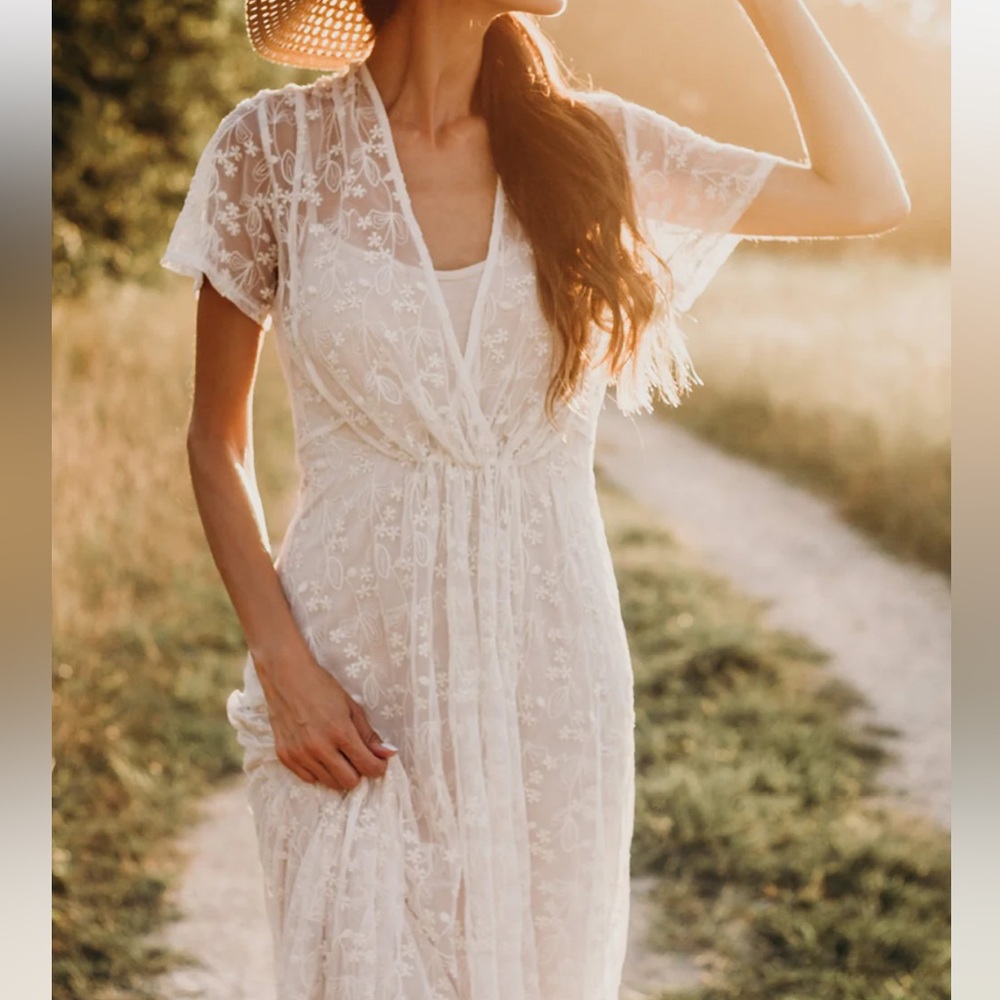 Elegant Off White Lace Dress by EleStory
